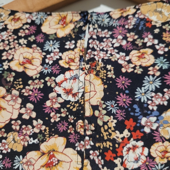 Zara Floral Long Sleve Blouse - Picture 5 of 6